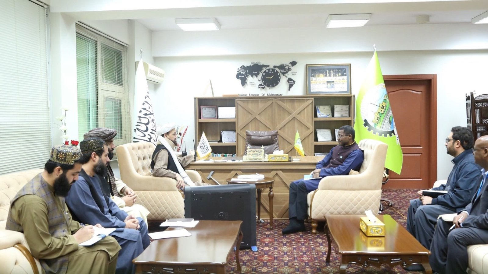 دیدار نماینده یونیسف در افغانستان با وزیر احیا و انکشاف دهات