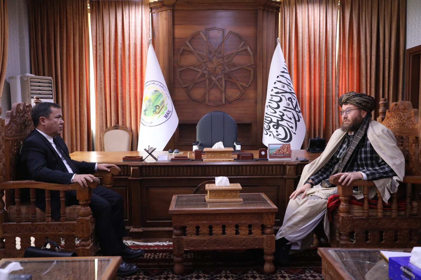 دیدار وزیر زراعت با رییس پروژه تاپی و سفیر ترکمنستان در کابل